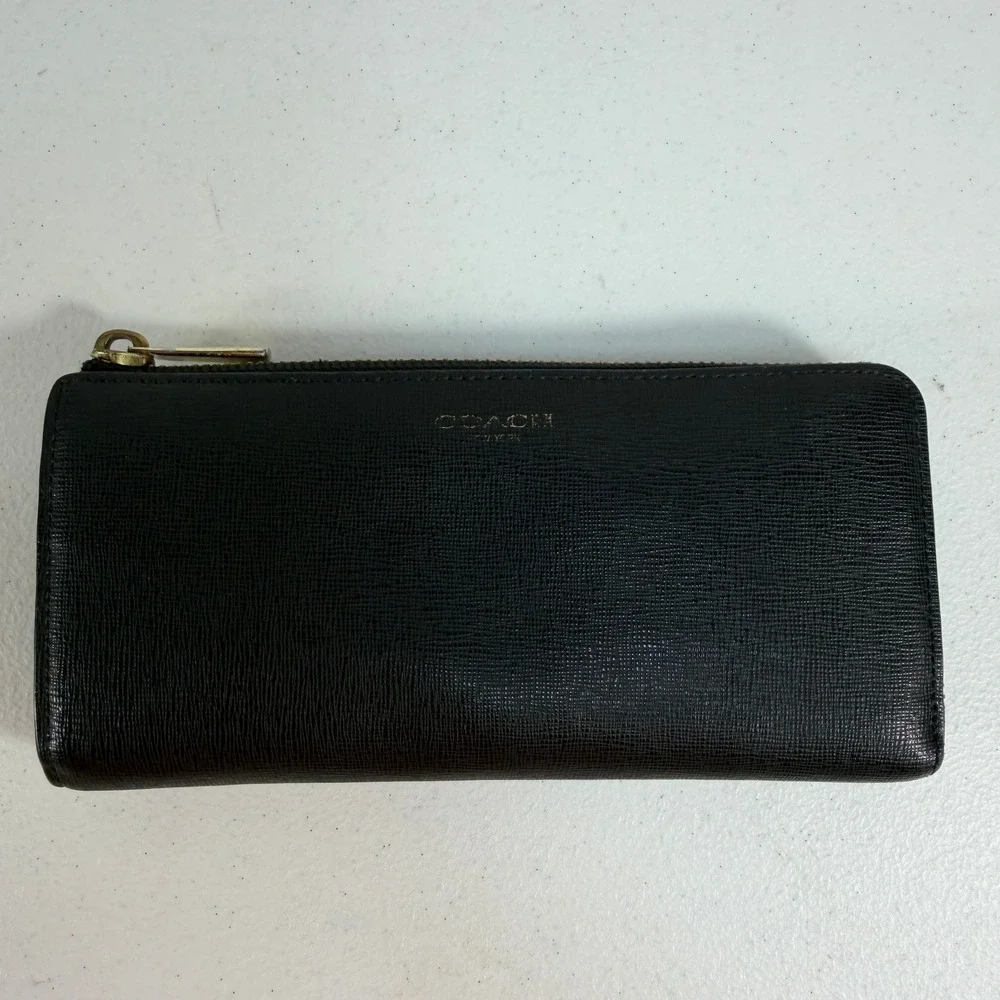 Coach Wallet Saffiano Accordion Black‎ Zip Crossgrain Leather Gold Tone Hardware